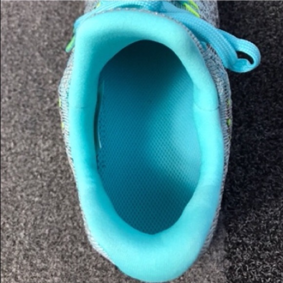 NWT Nike LunarEpic Low Fl 2G Metallic Silver W - Picture 7 of 8